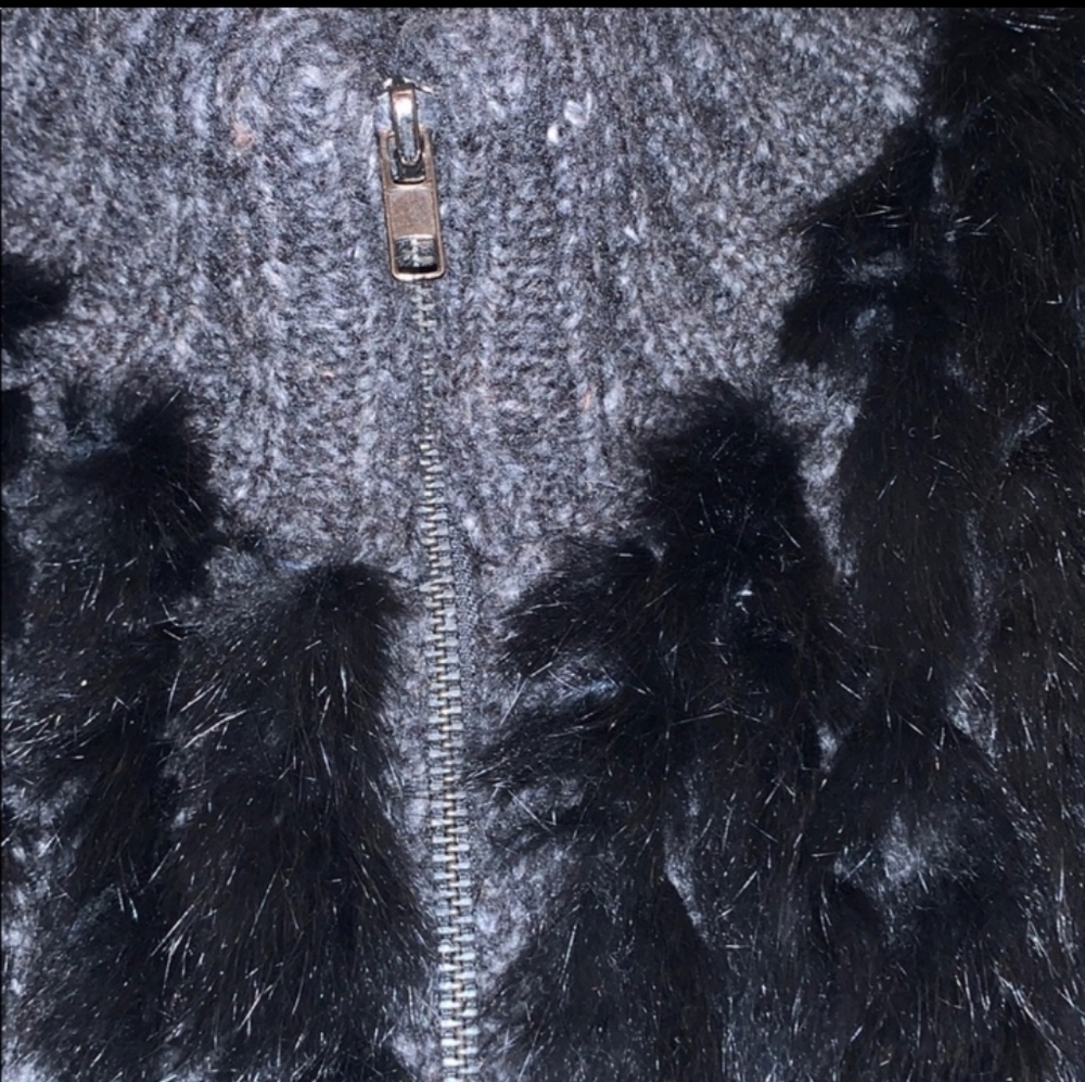 Black Rabbit Fur Vest - Picture 2 of 6